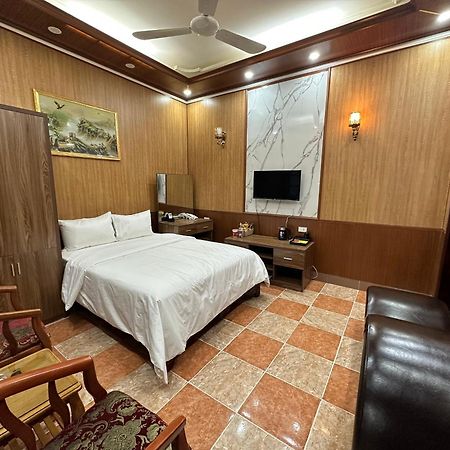 Nhat Tan Hotel Hanoi Buitenkant foto