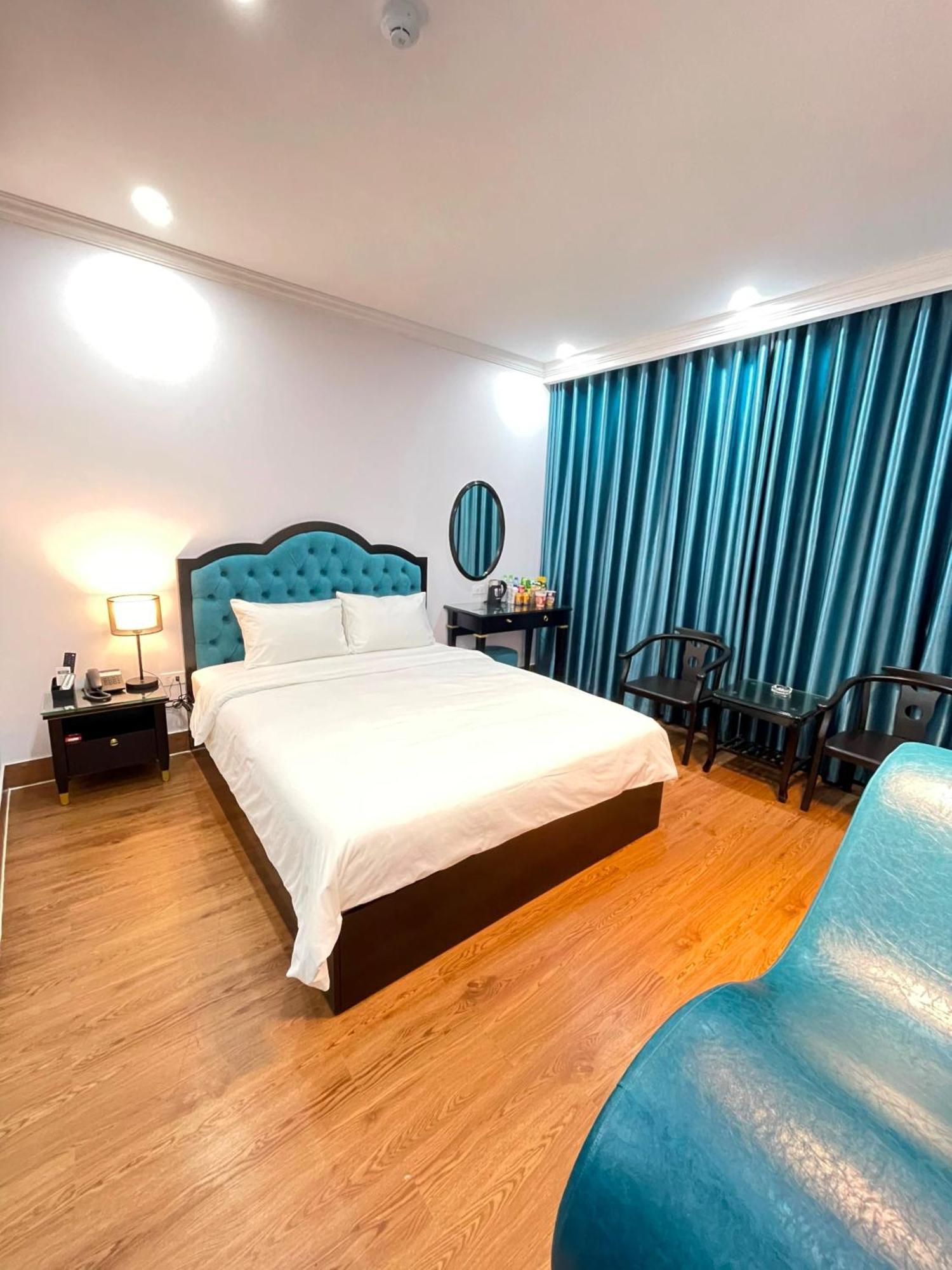 Nhat Tan Hotel Hanoi Buitenkant foto
