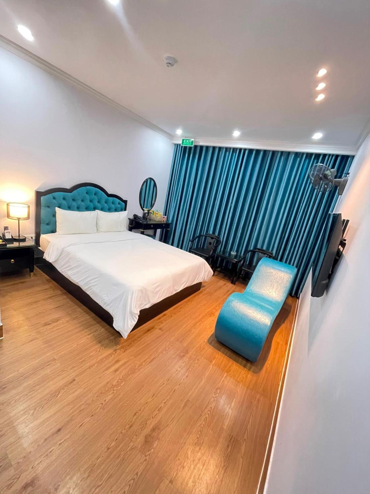 Nhat Tan Hotel Hanoi Buitenkant foto
