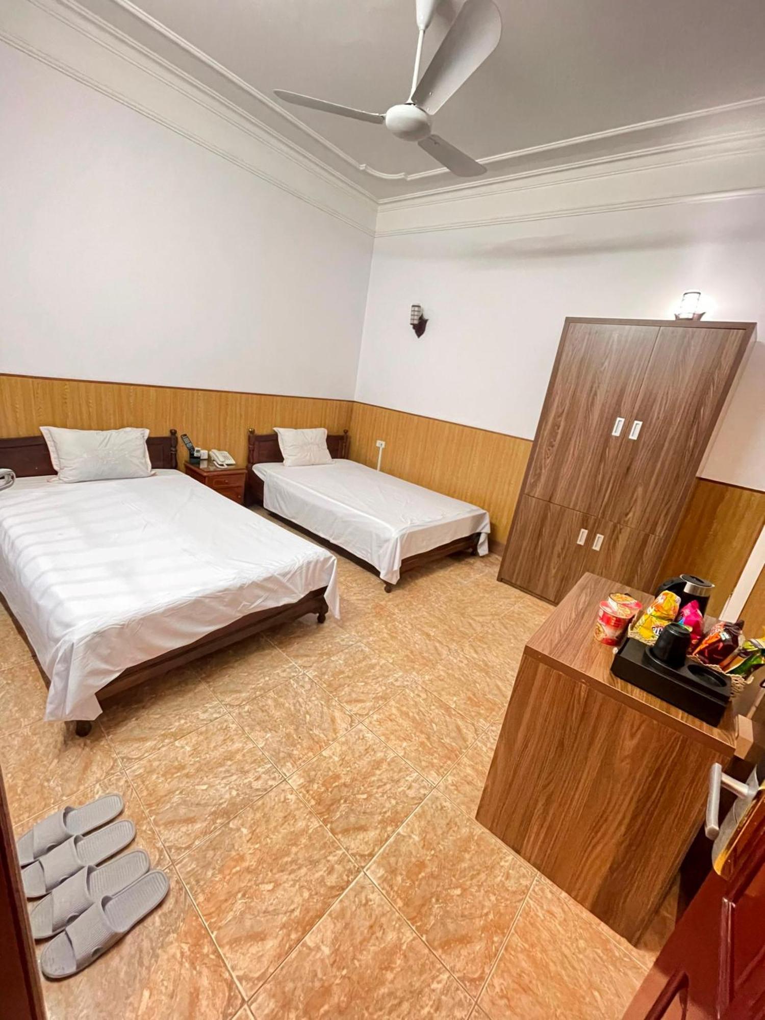 Nhat Tan Hotel Hanoi Buitenkant foto