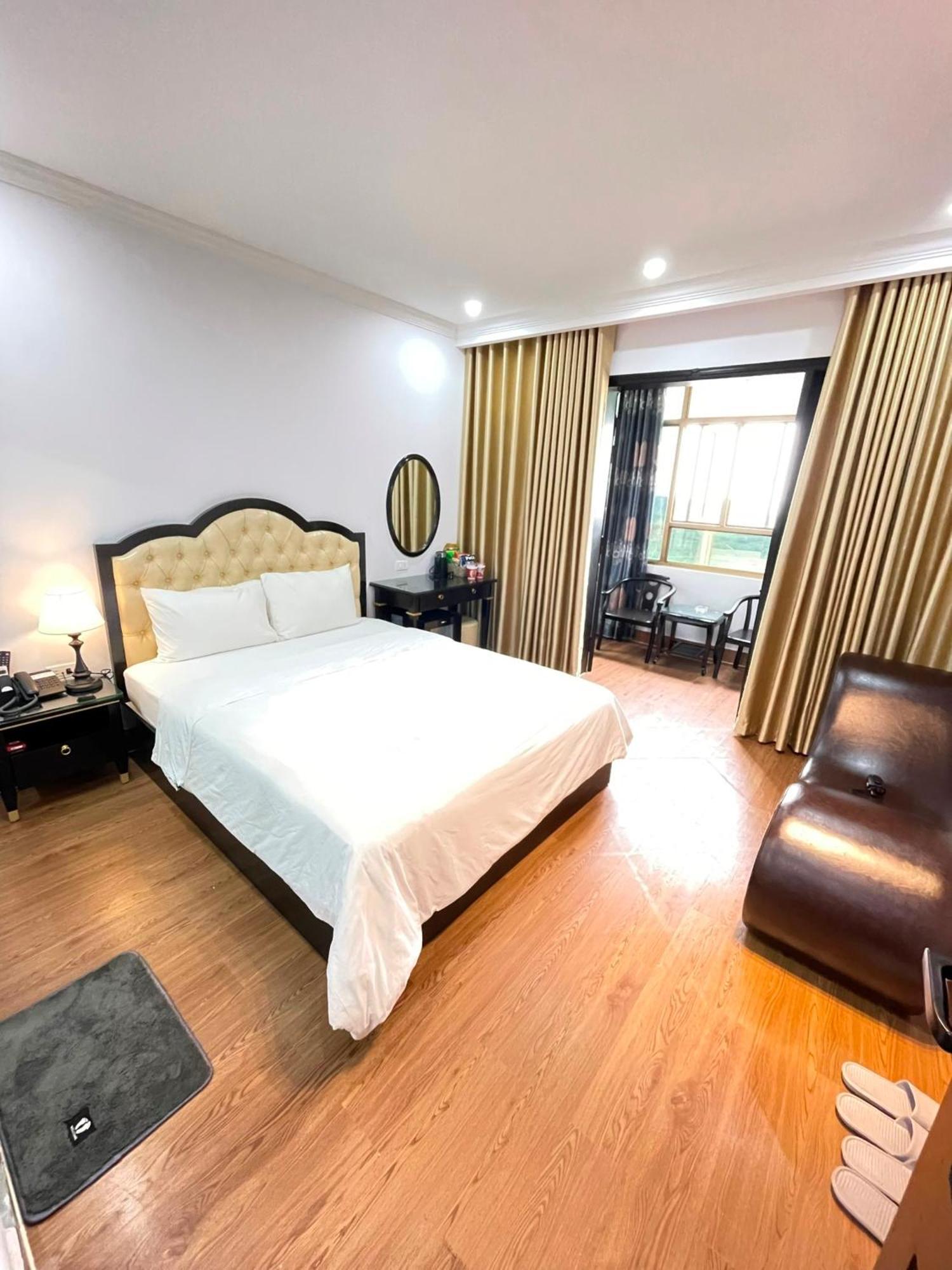 Nhat Tan Hotel Hanoi Buitenkant foto