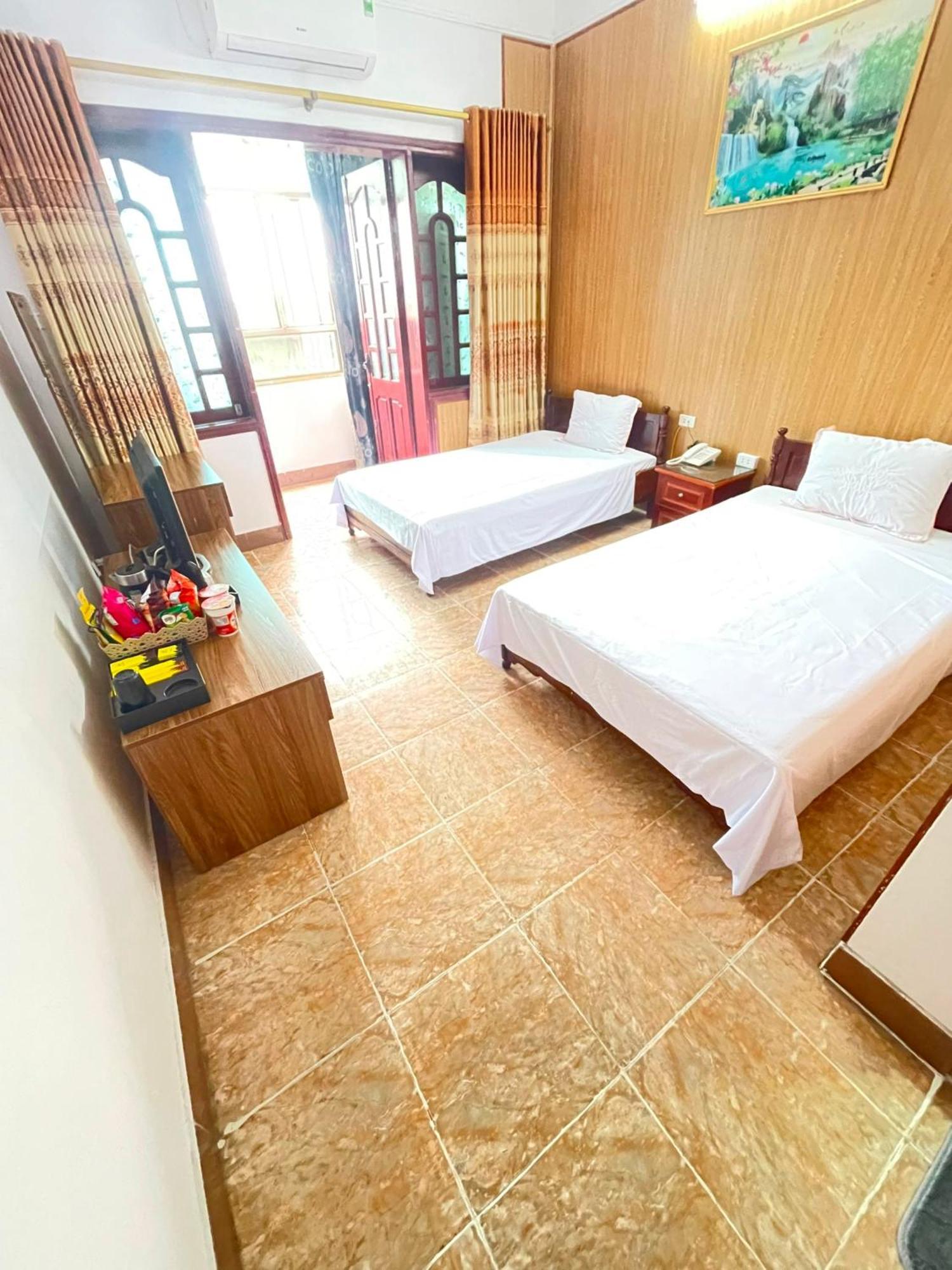Nhat Tan Hotel Hanoi Buitenkant foto